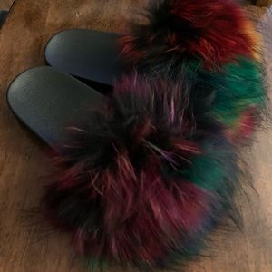 Big fur slides (New)